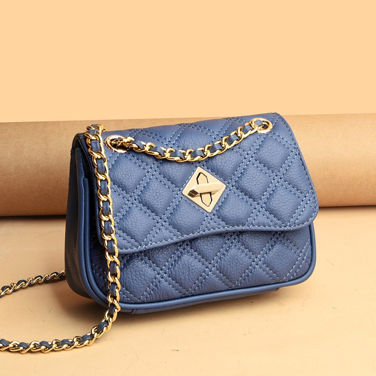ChainDrape™ – Quilted Charm Shoulder Bag - enhanced image 3