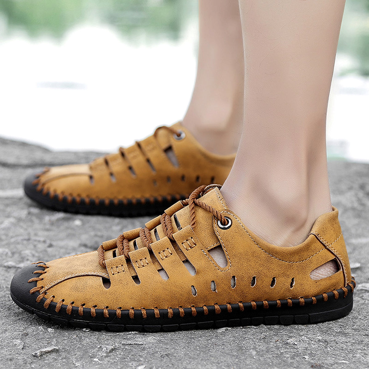 Comfortable Soft Sole Outdoor Casual Leather Shoes Men & Women - enhanced image 3
