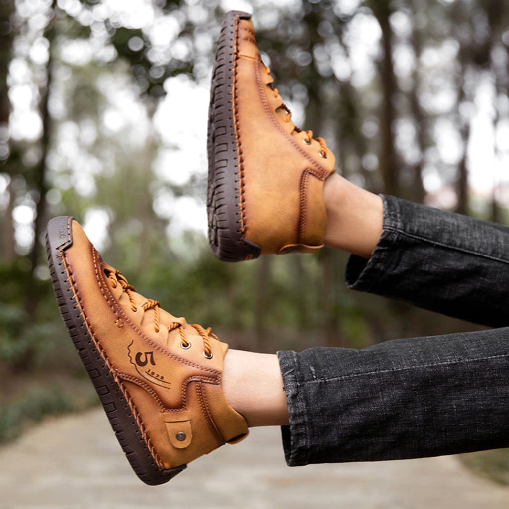 A1. Hand-sewn Men's Oversize Outdoor Boots Leather Shoes - enhanced image 3