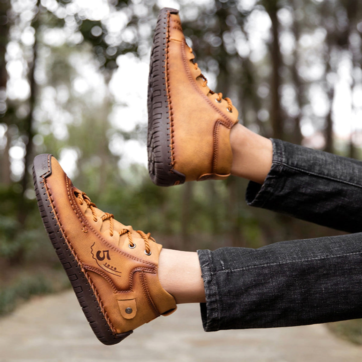 A1. Hand-sewn Men's Oversize Outdoor Boots Leather Shoes - enhanced image 3