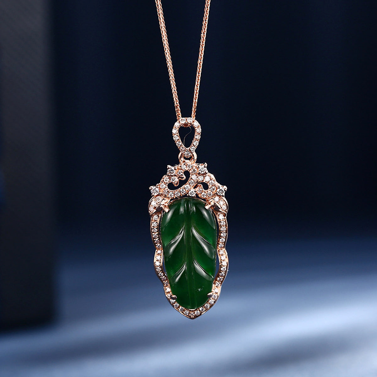 18K Gold Inlaid Emerald Necklace with Diamond Details - enhanced image 3