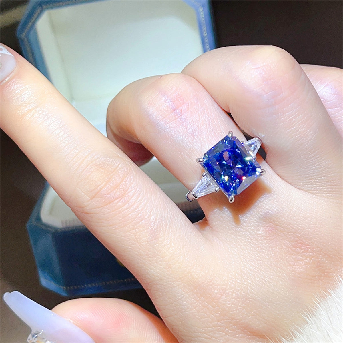 LuxeJewels™ – SapphireWhisper – Royal Blue Moissanite Ring - enhanced image 3