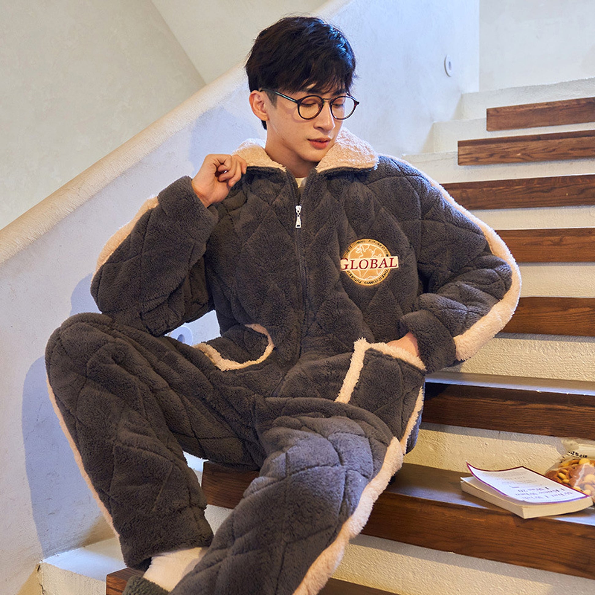 Men's Thickened Plush Coral Velvet Pajamas - enhanced image 3