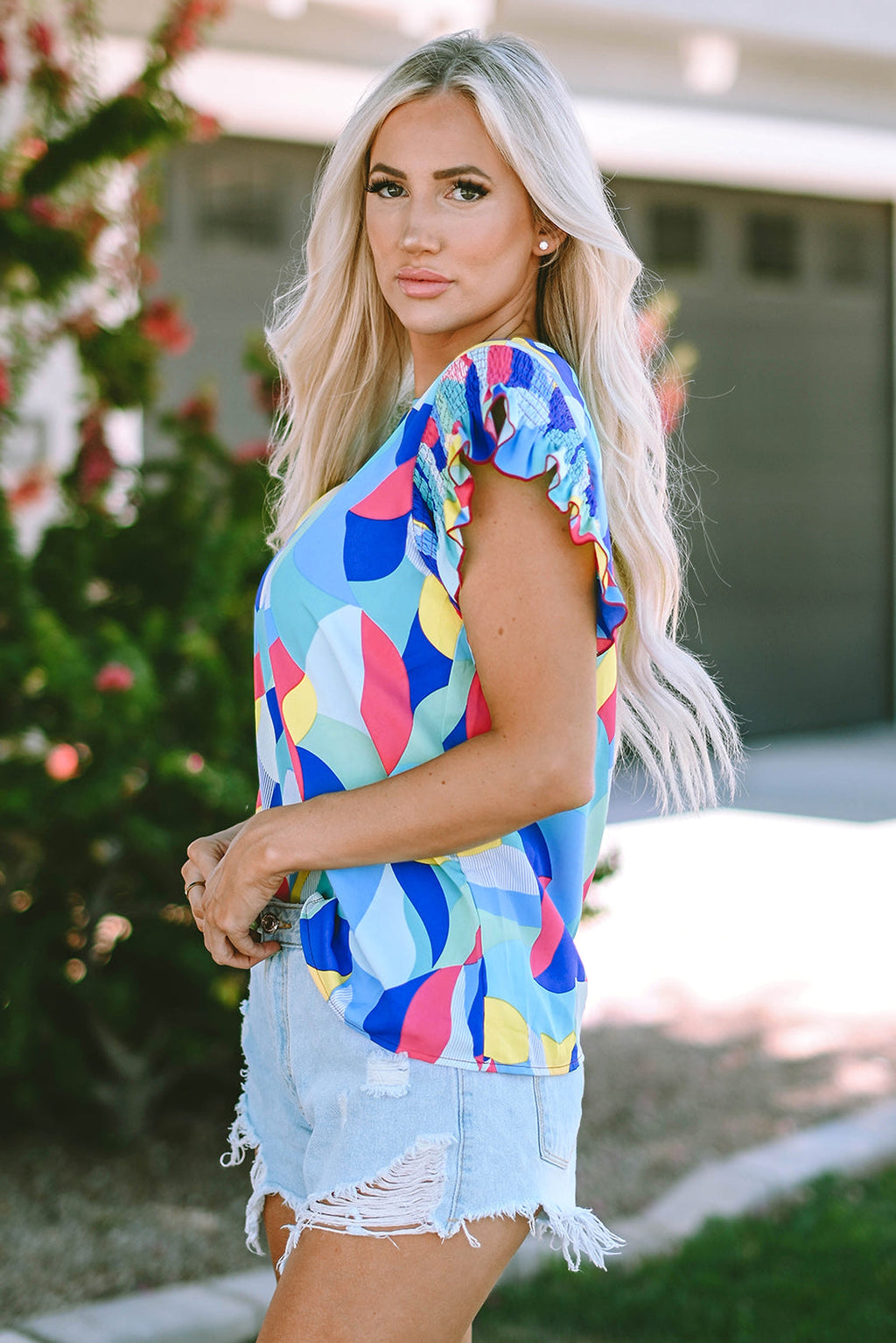 Multicolor Abstract Print Stitching Ruffle Sleeve Blouse - enhanced image 3
