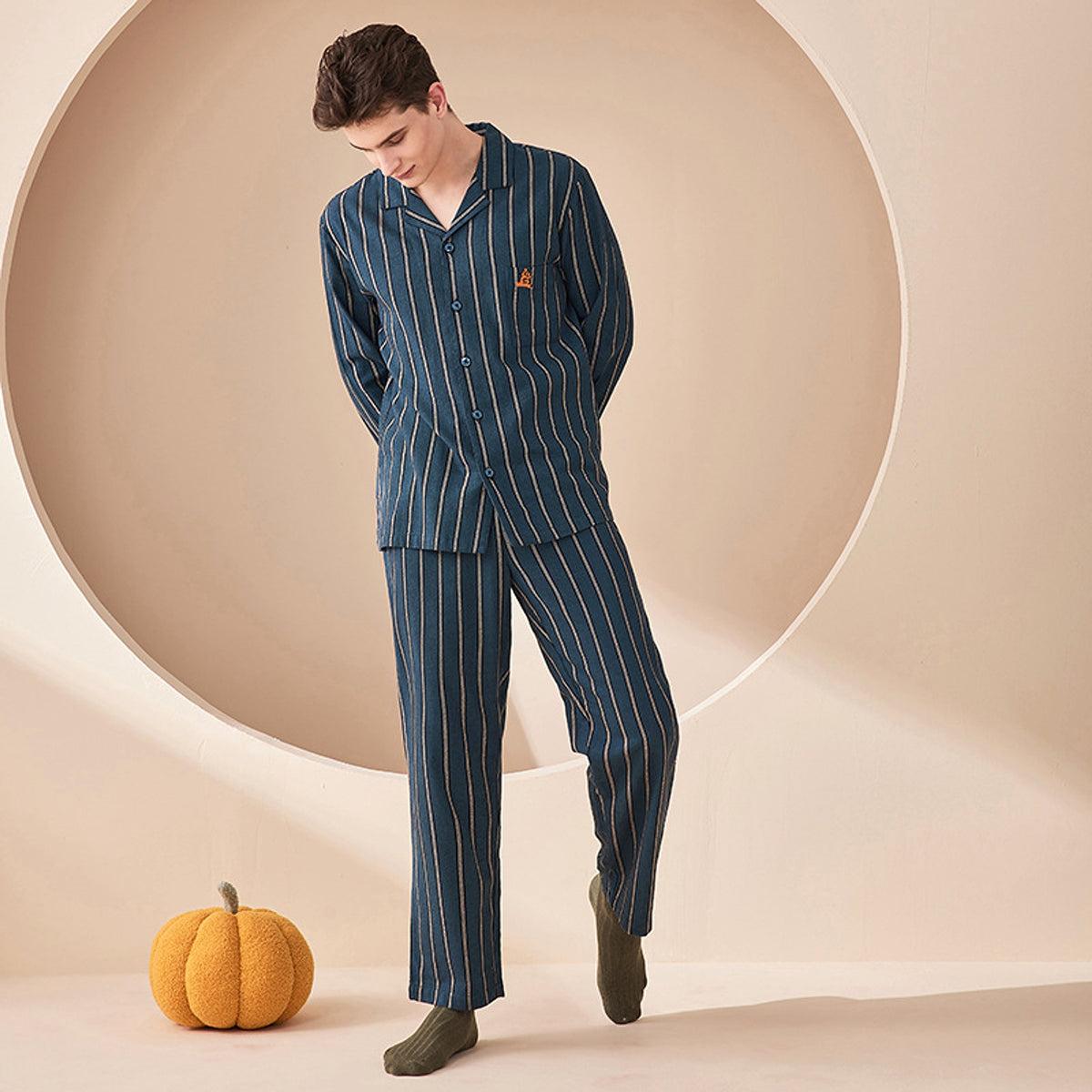New Home Thickened Cotton Pajamas - enhanced image 3