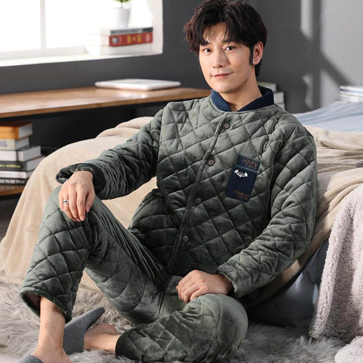 Winter thick men's pajamas - enhanced image 3