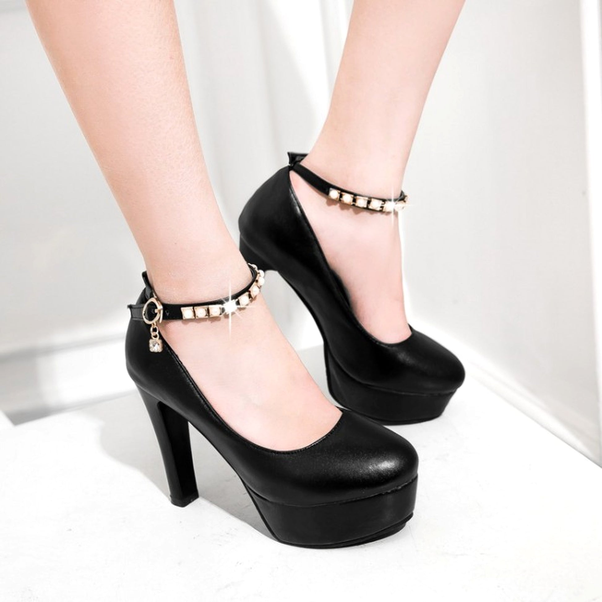Women's Fashion Simple Pearl Strap High Heels - enhanced image 3