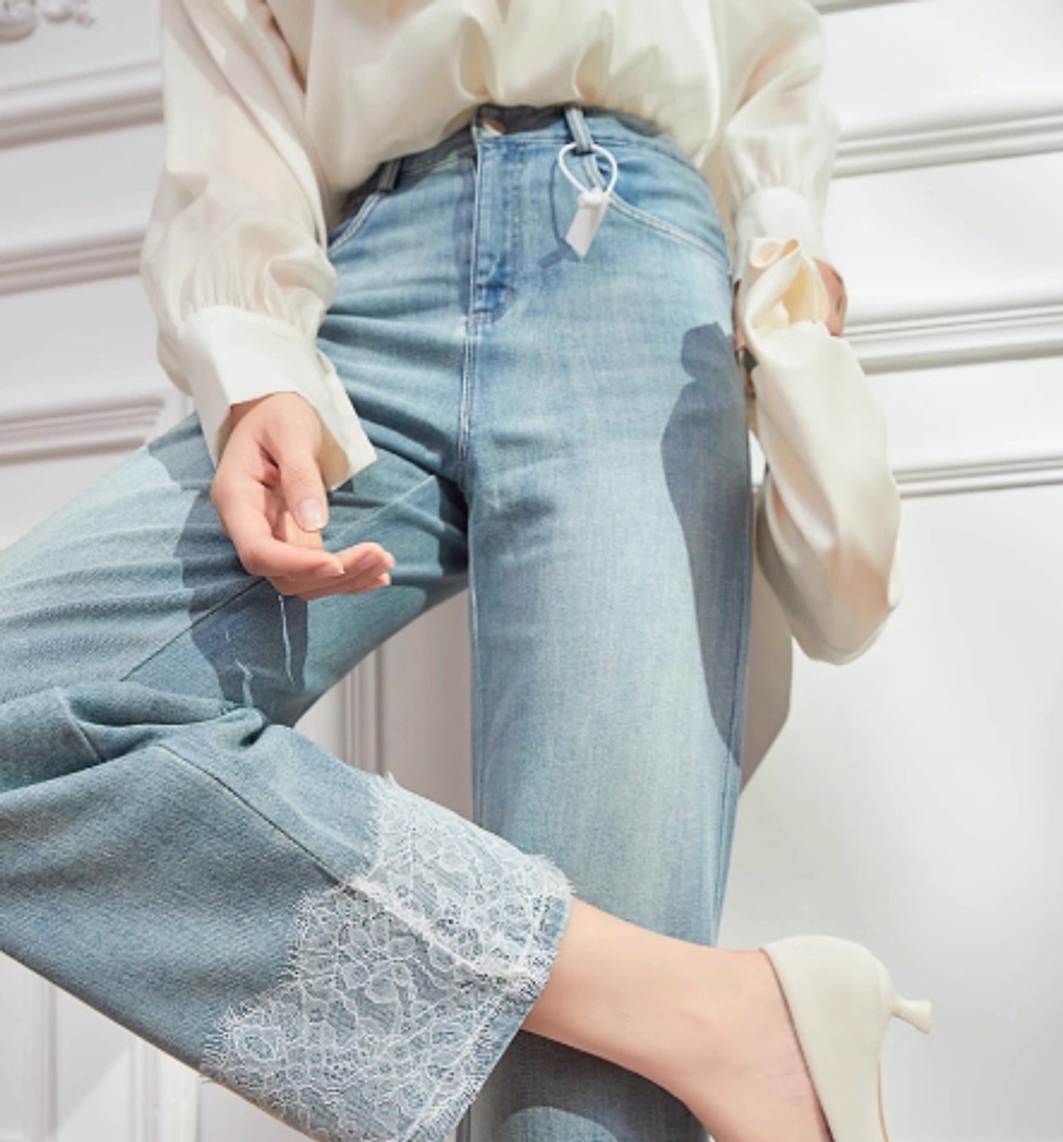 Women's Retro Lace Patchwork Design Jeans - enhanced image 3