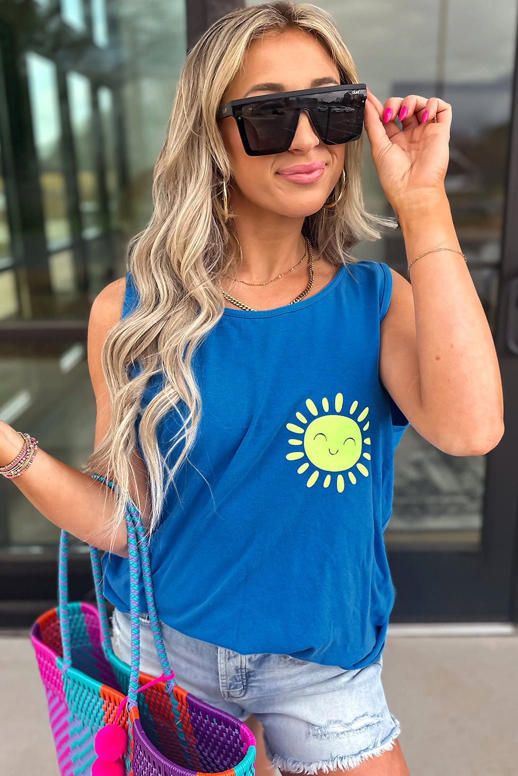 Blue Sun Graphic Casual Tank Top - enhanced image 4