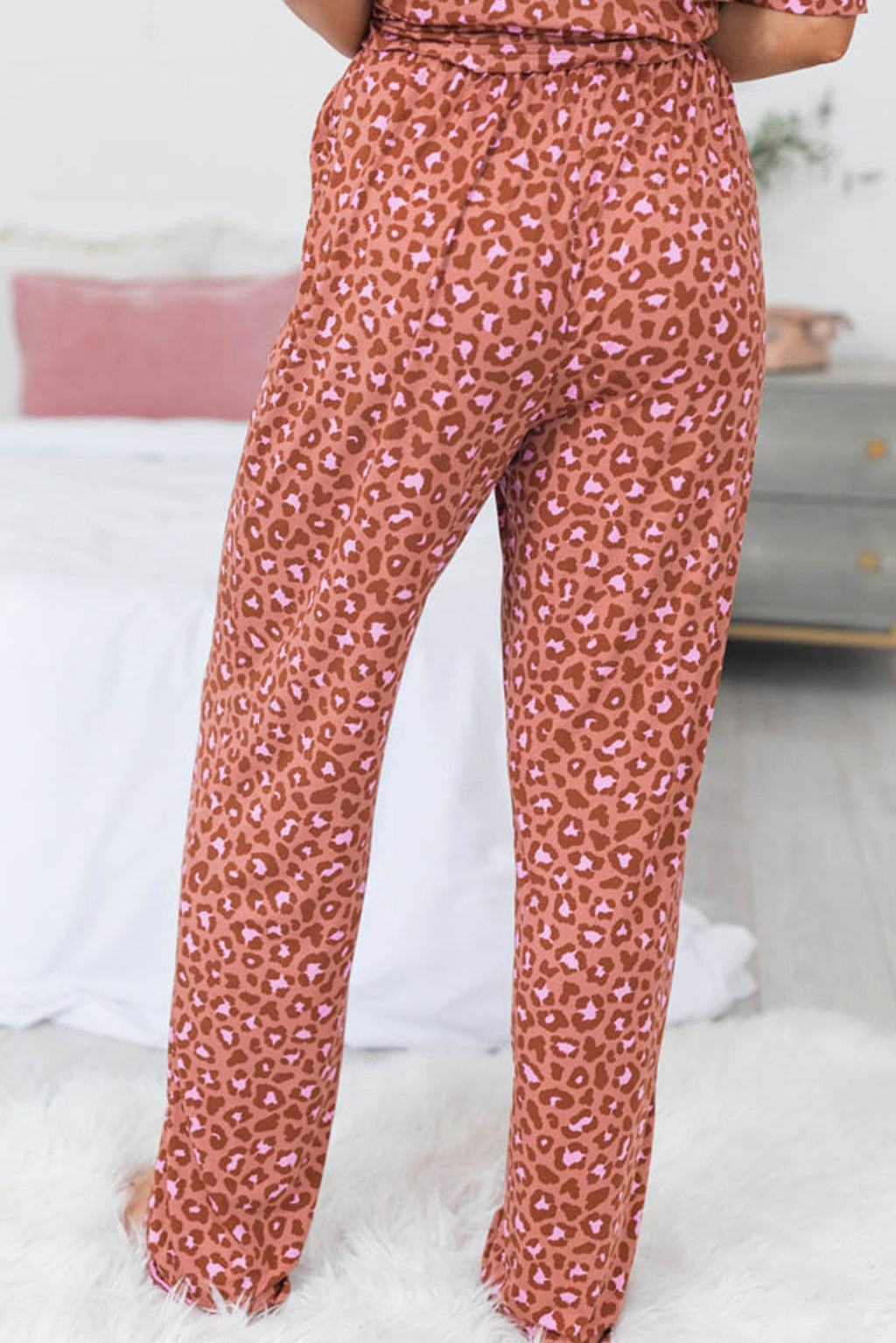 Brown Leopard Print Short Sleeve Shirt and Pants Pajamas Set - enhanced image 4