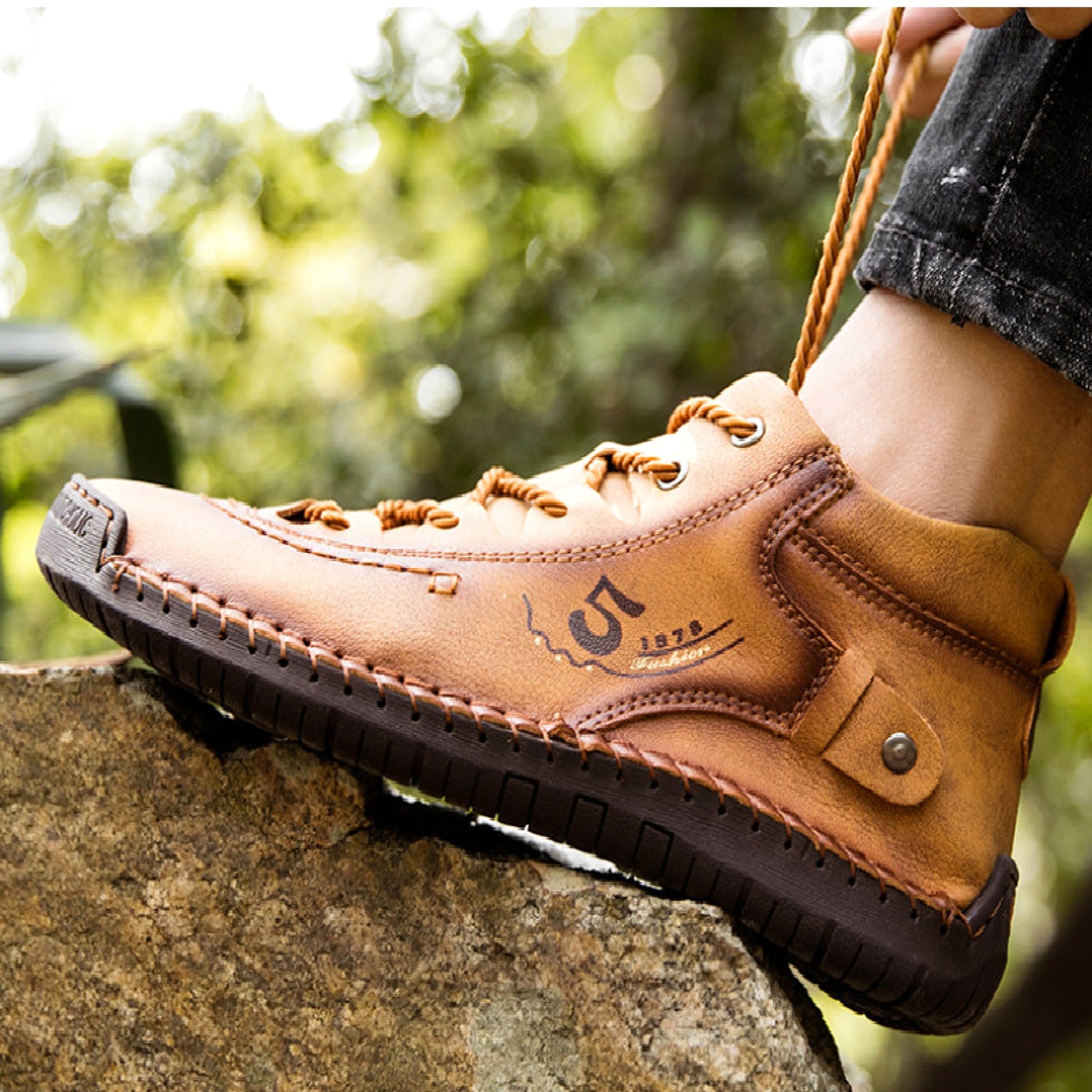 A1. Hand-sewn Men's Oversize Outdoor Boots Leather Shoes - enhanced image 4