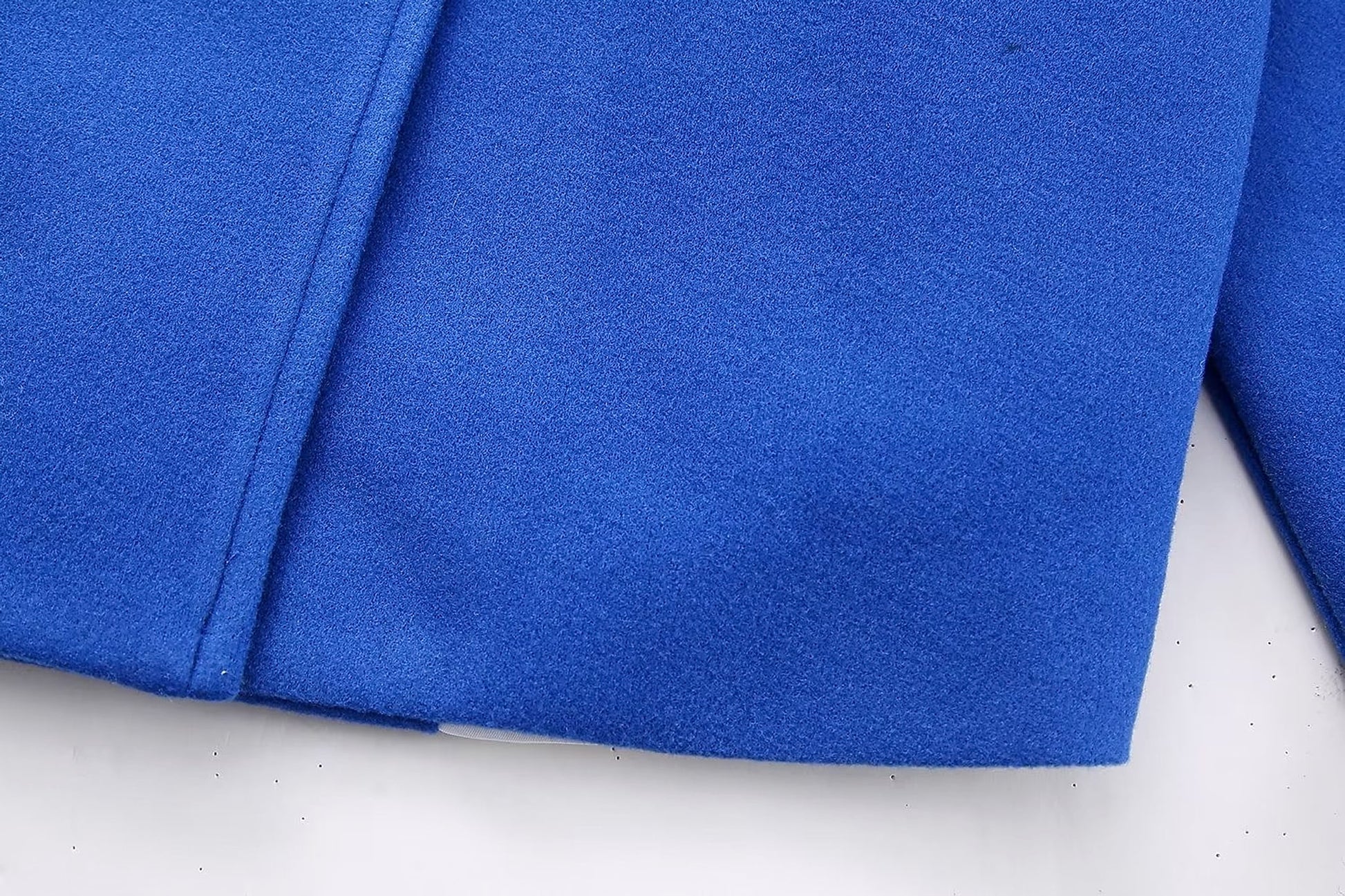A1. Loose Double-breasted Short Design Woolen Coat - enhanced image 4