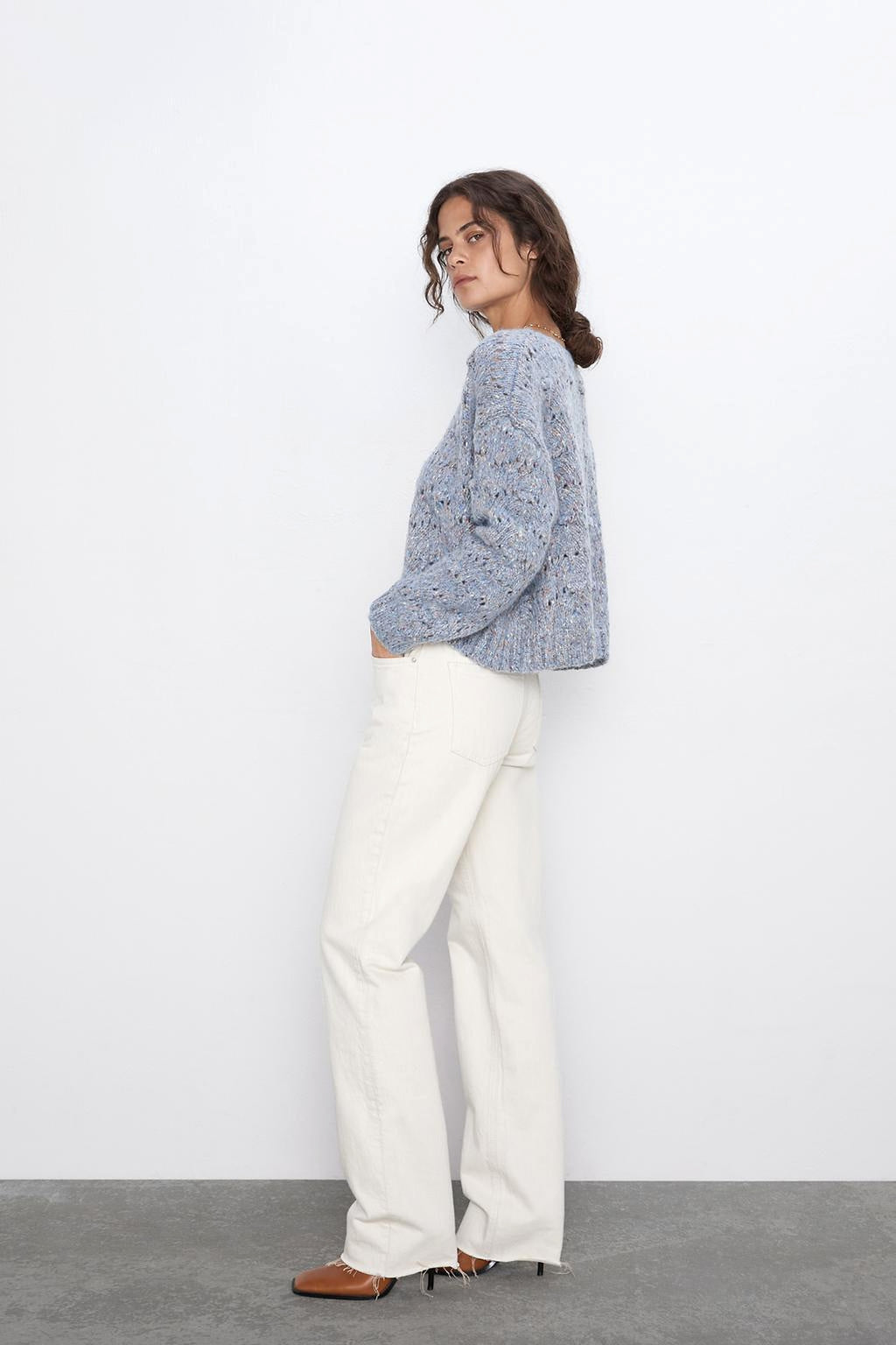 Loose hollow pullover round neck thin sweater short sweater women - enhanced image 4