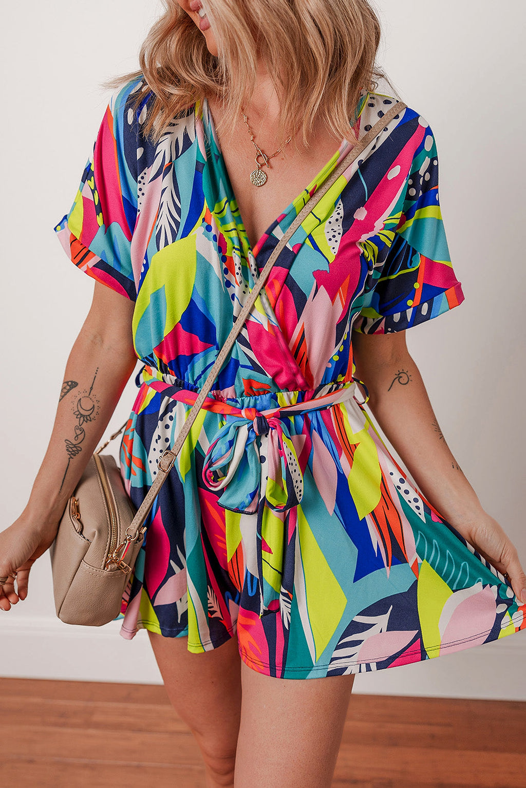 Multicolour Tropical Printed Surplice Neck Tie Waist Romper - enhanced image 4