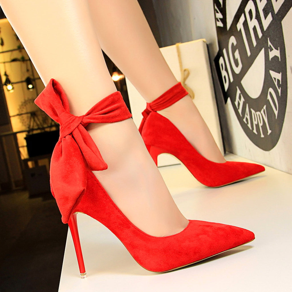 Single shoe high heels with a bow - enhanced image 4