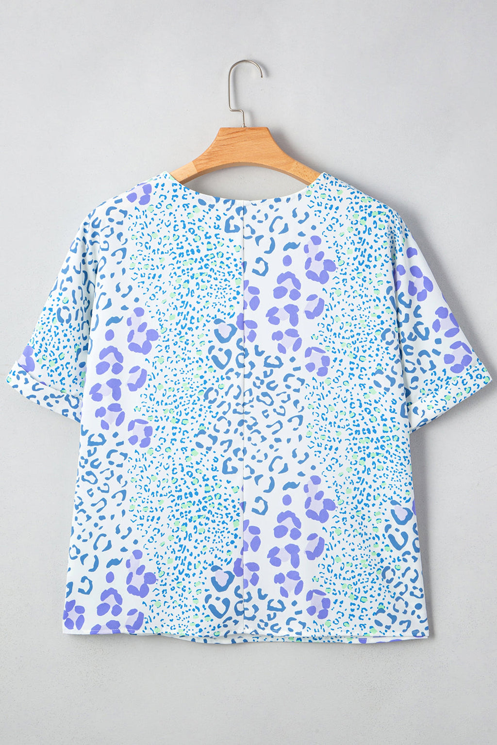 Sky Blue Leopard Print Short Sleeve V Neck Plus Size Top - enhanced image 4
