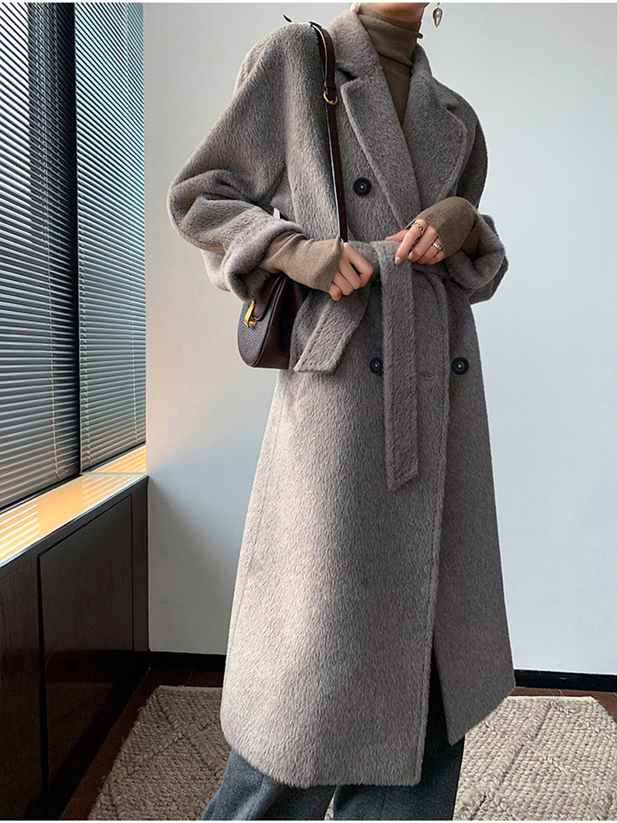 Solid Sail Sheep Camel Coat – Luxury & Warmth for Winter Elegance - enhanced image 4