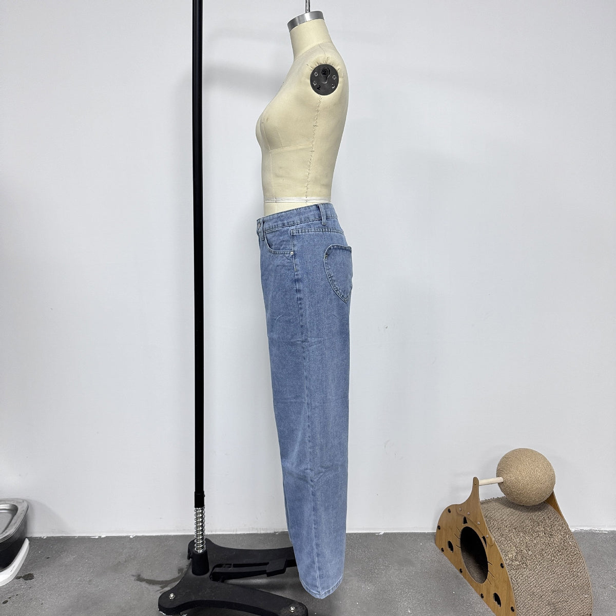 Straight Fit Denim Jeans – 25 Edition - enhanced image 4