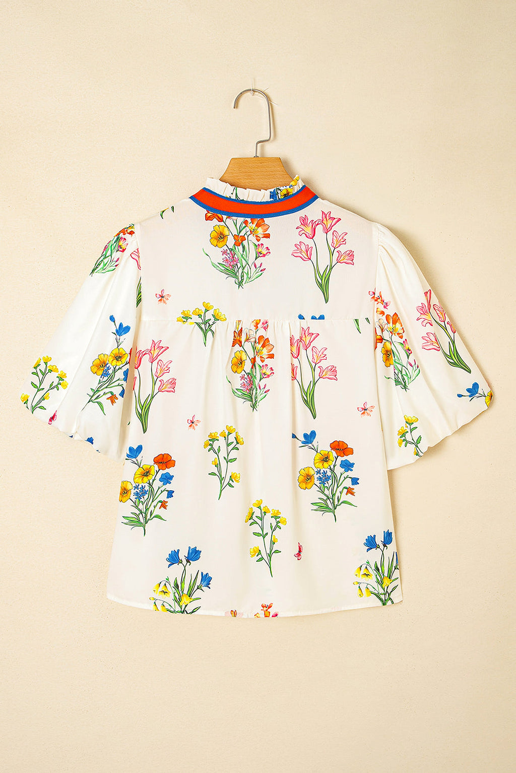 White Floral Short Puff Sleeve Contrast V Neck Print Blouse - enhanced image 4