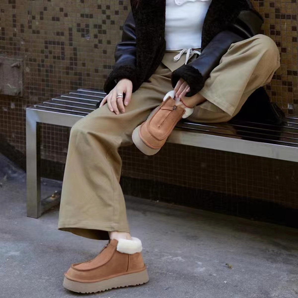 Women's Fashion Front Zipper Wool Boots - enhanced image 4