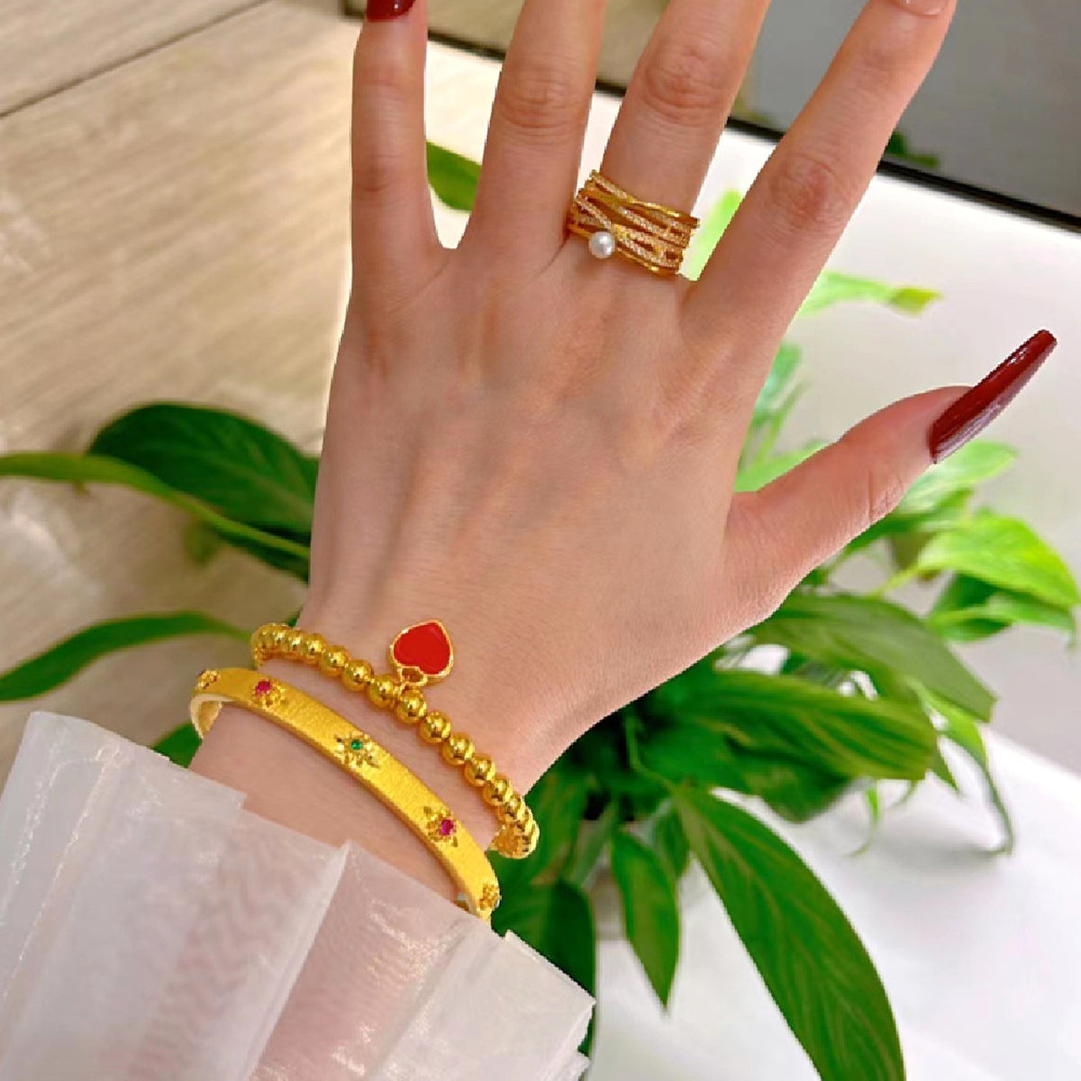 Women's Pure Gold Fashion Bracelet - enhanced image 4