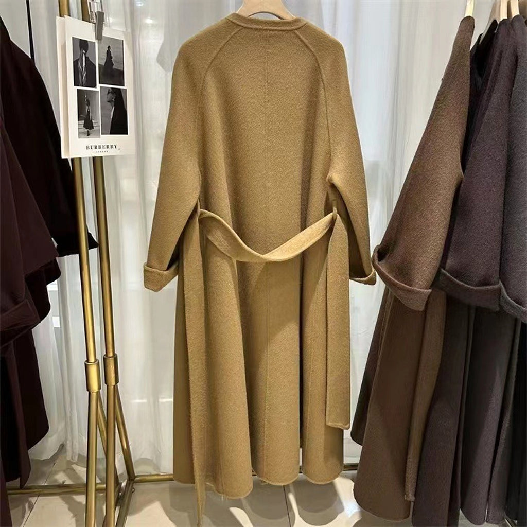Women's Reversible Cashmere Coat – Elegant & Versatile Winter Style - enhanced image 4