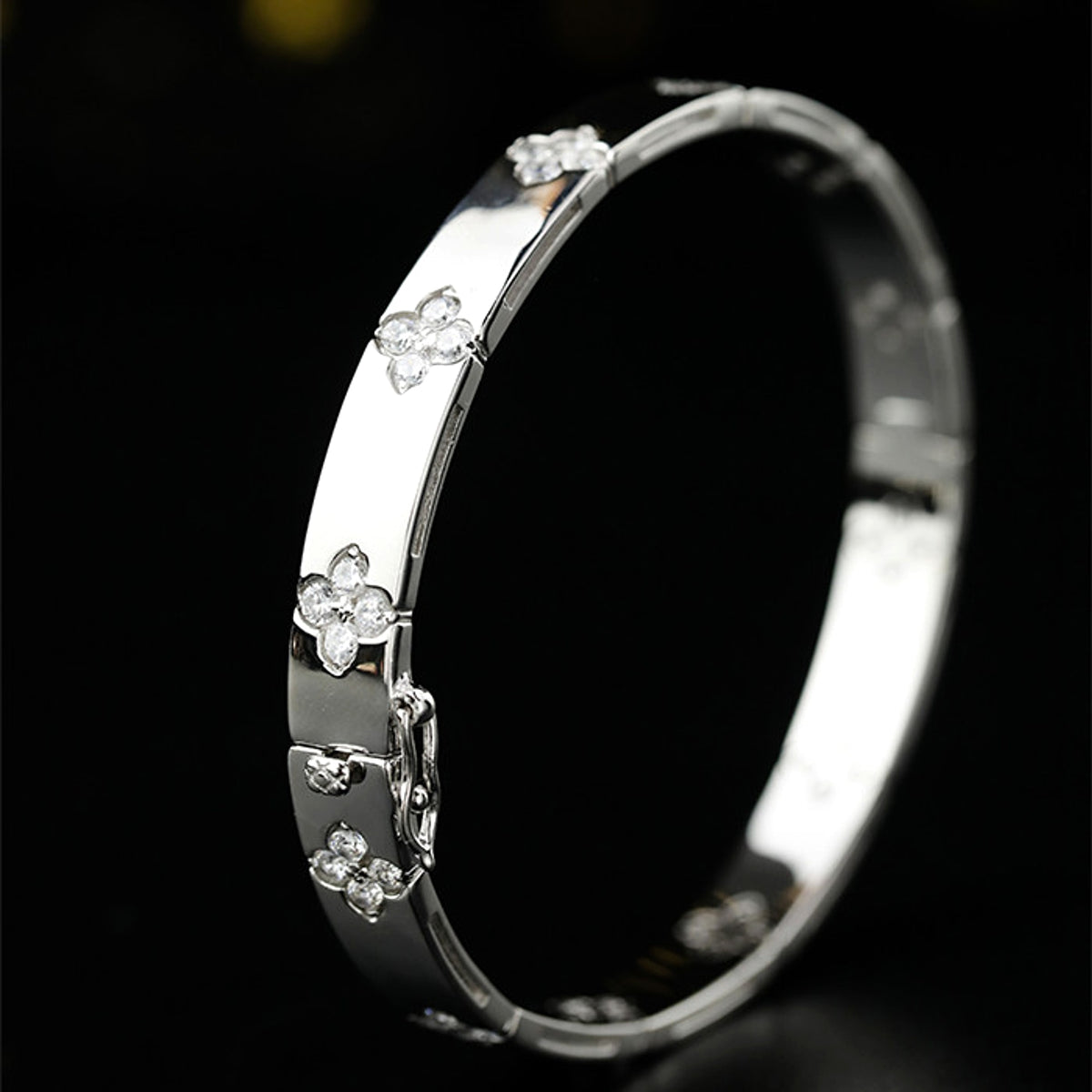 LuxeJewels™ – Vintage Clover 925 Silver Bracelet - enhanced image 4