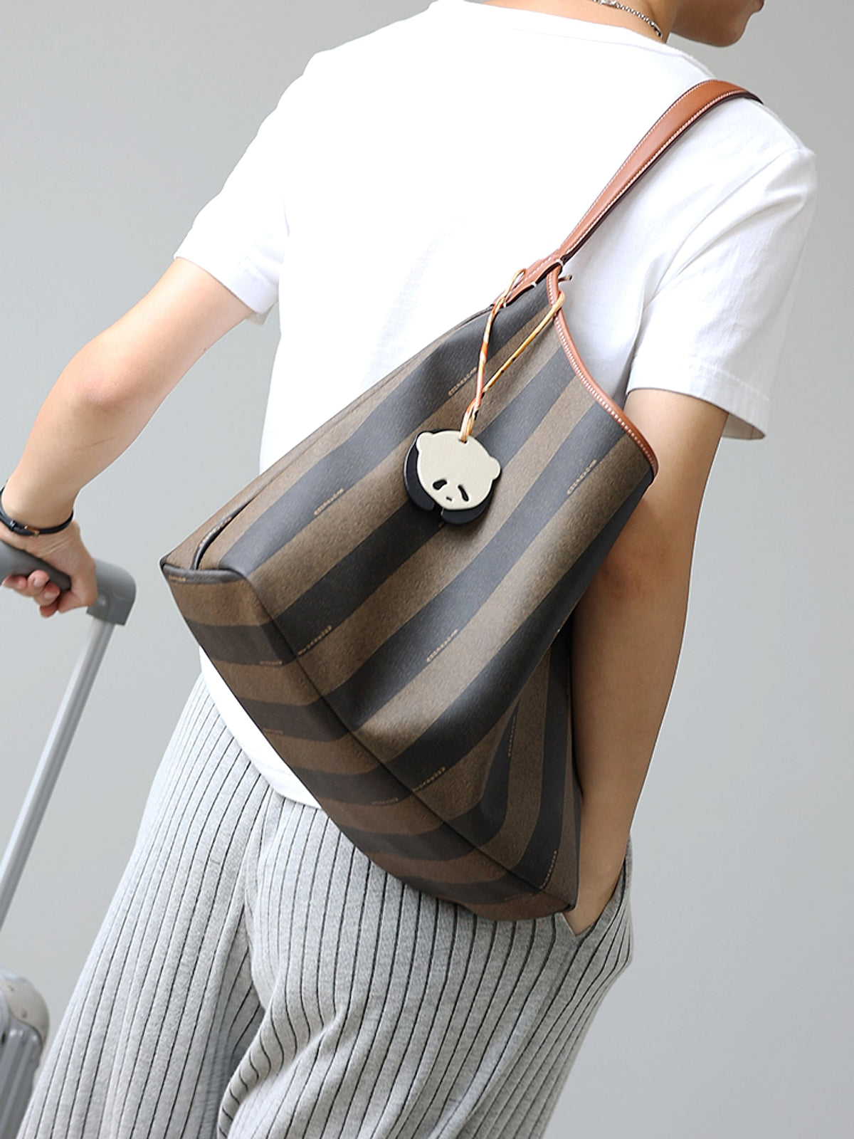 Head Layer Cowhide Commuting Bag For Women - enhanced image 5