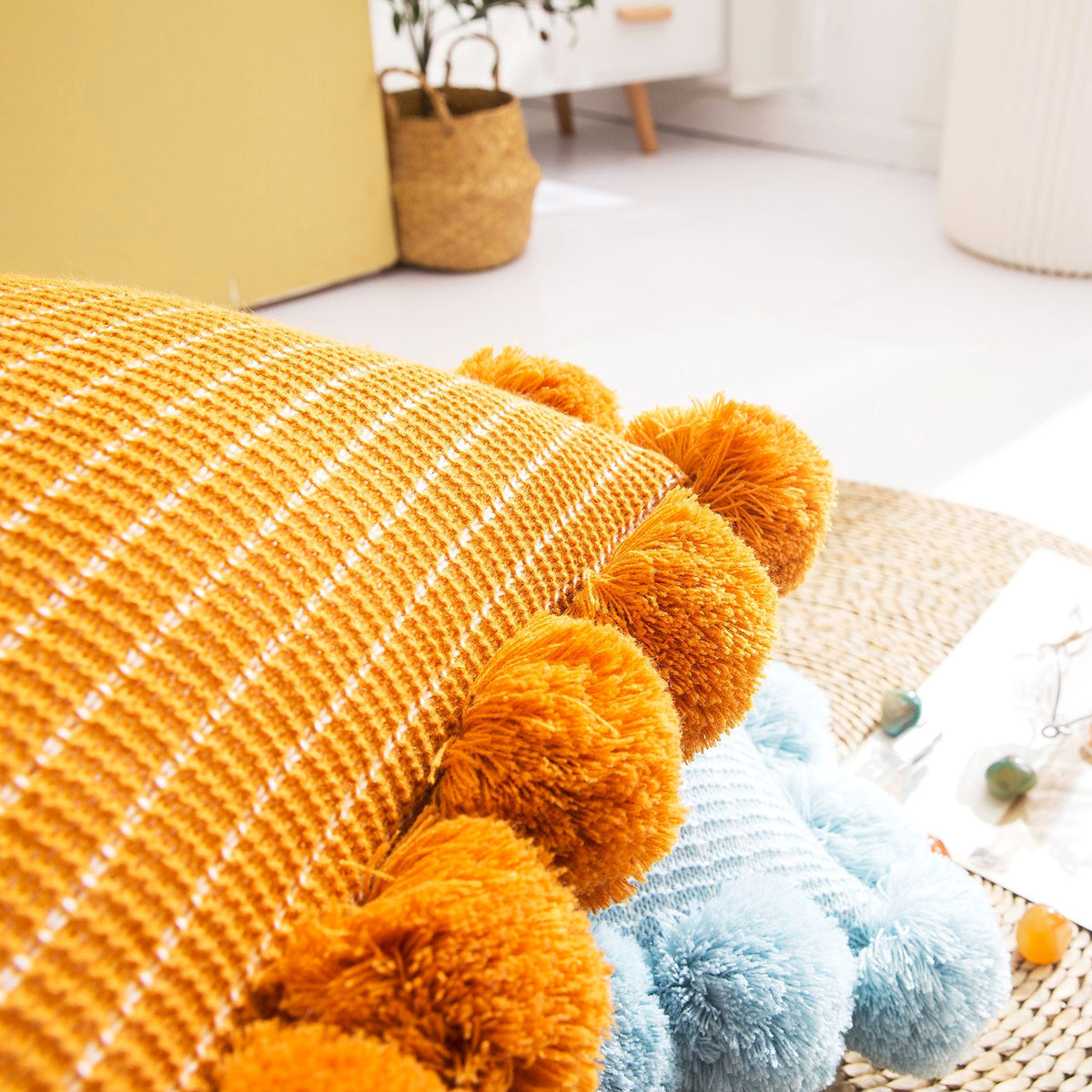 Ins Wind Big Ball Ball Nordic Knitted Pillow Pillow - enhanced image 5