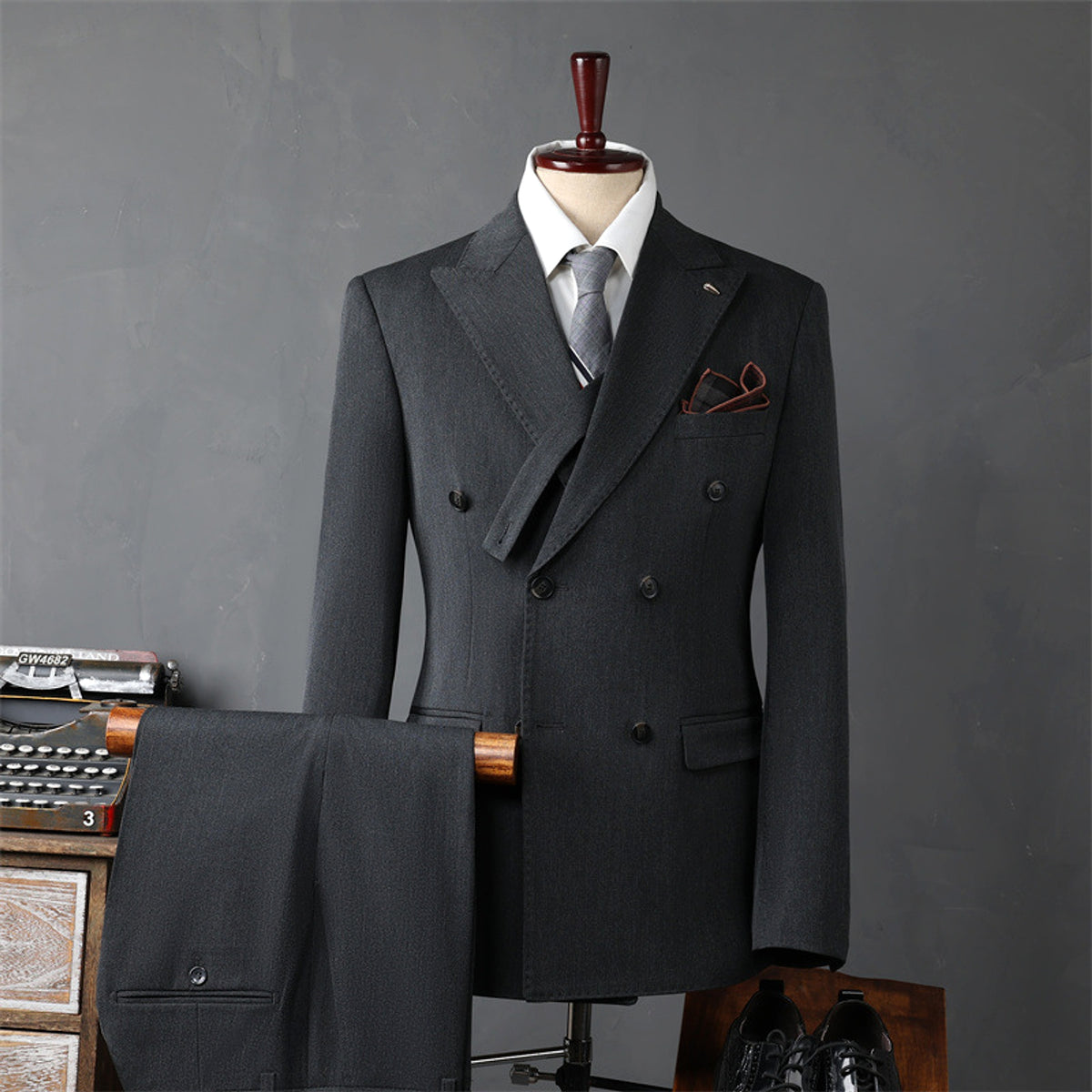 Vanderfort™ – Double-Breasted 3-Piece Suit - enhanced image 5