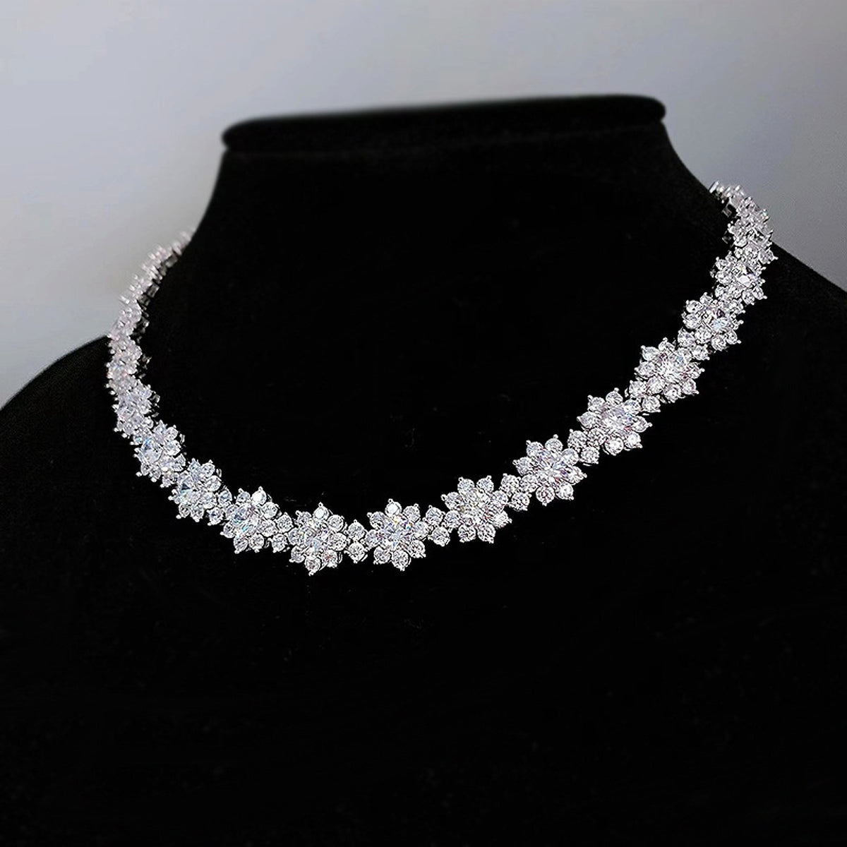 925 Silver High Carbon Diamond Sunflower Collarbone Chain - enhanced image 6