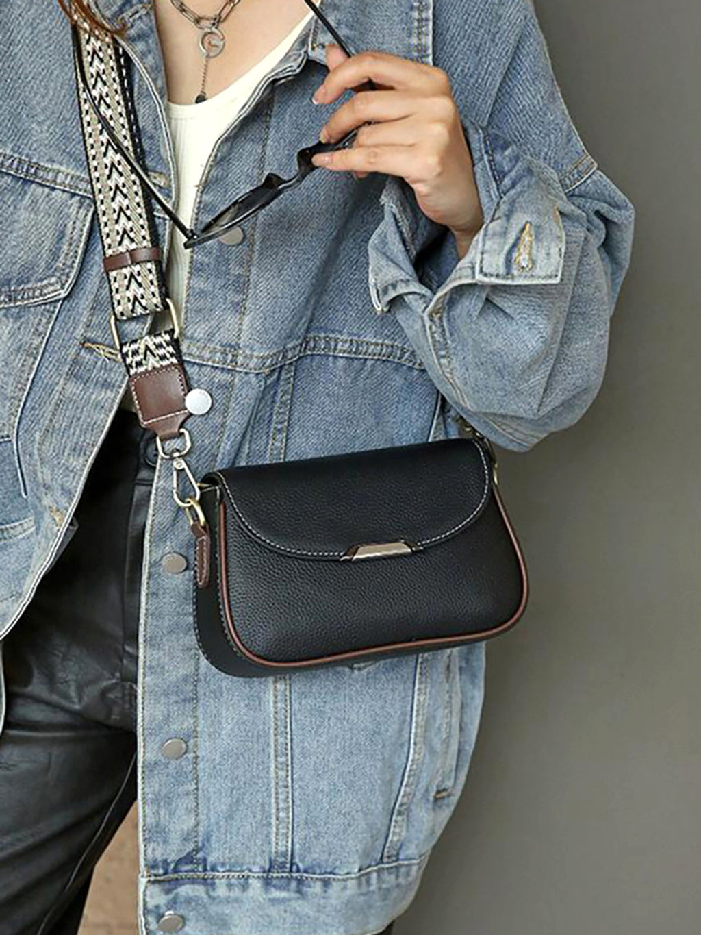 SolunaLuxe™ – Urban Nomad Square Bag - enhanced image 6