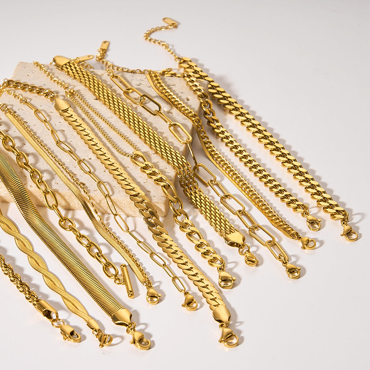 Elegant Gold-Plated Bracelet – Timeless & Stylish for Every Occasion - enhanced image 6