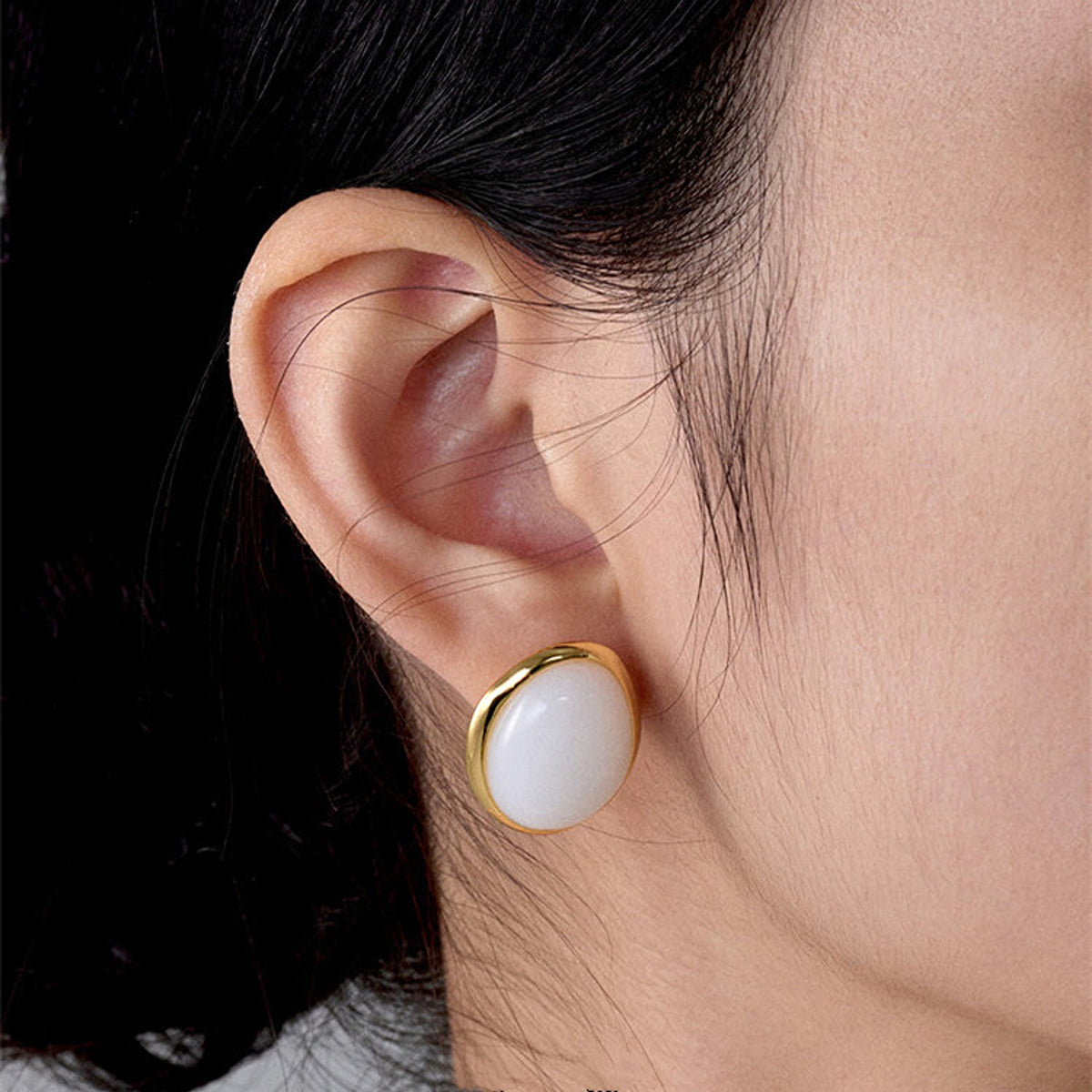 LuxeJewels™ BloomAura Moissanite Earrings - enhanced image 6