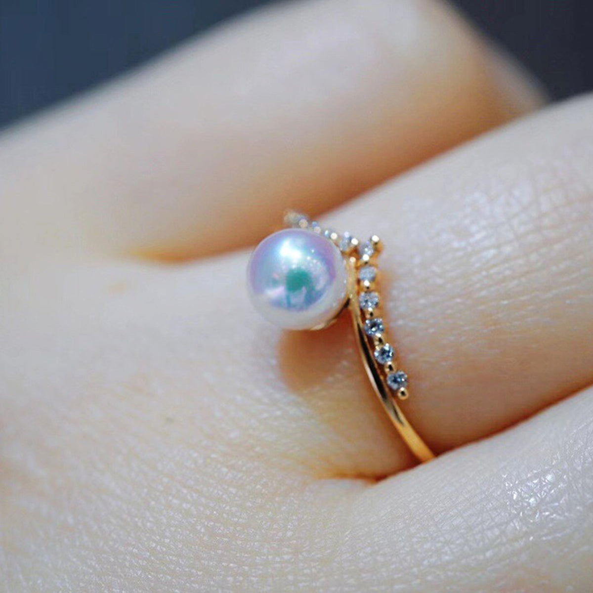 Women's 18k Gold And Diamond V-shaped Fashion Simple Ring - enhanced image 6