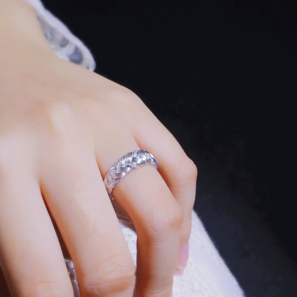 Women's Fashionable Simple Diamond Brushed Ring - enhanced image 6