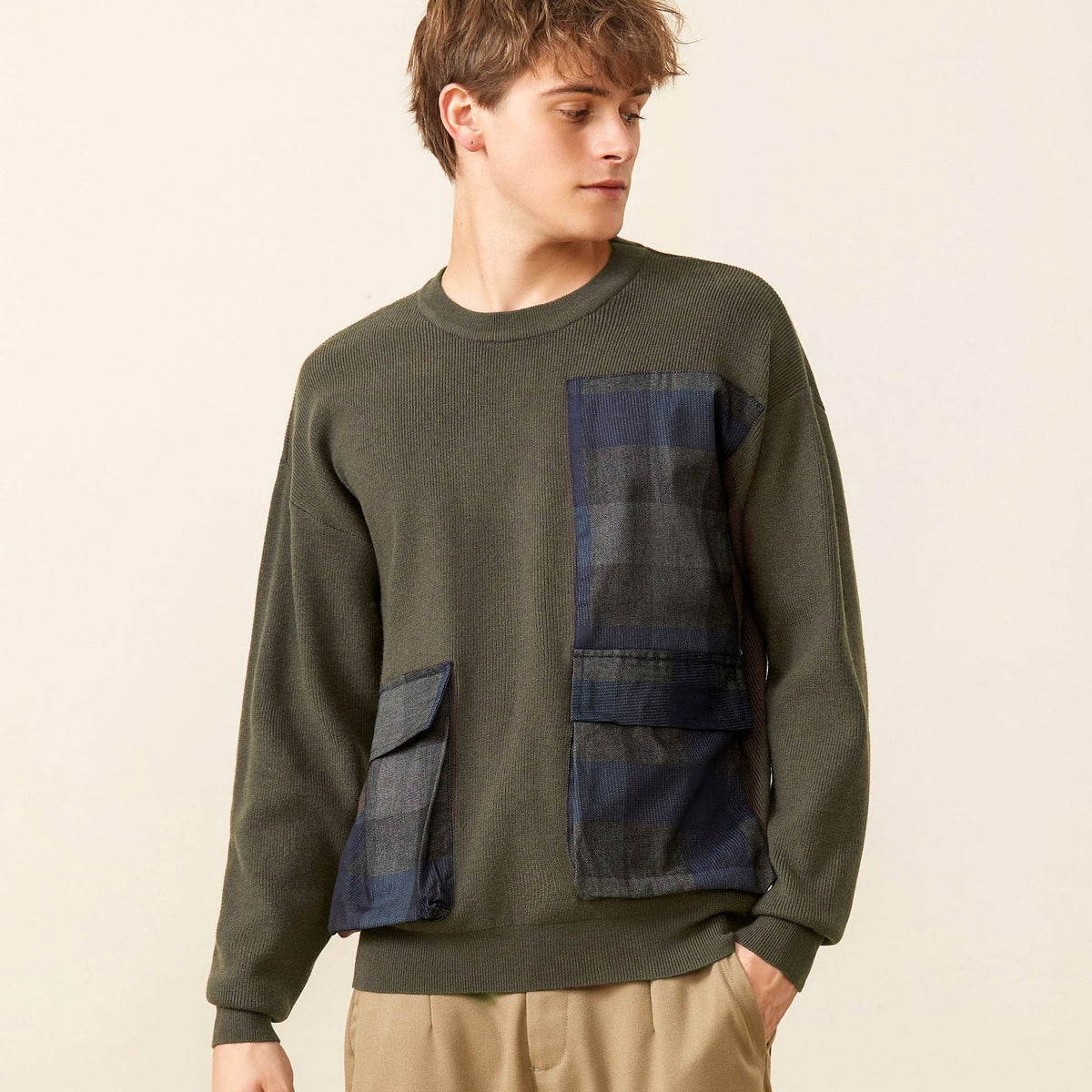 Youth Symmetrical Plaid Big Pocket Decorated Sweater Men - enhanced image 6