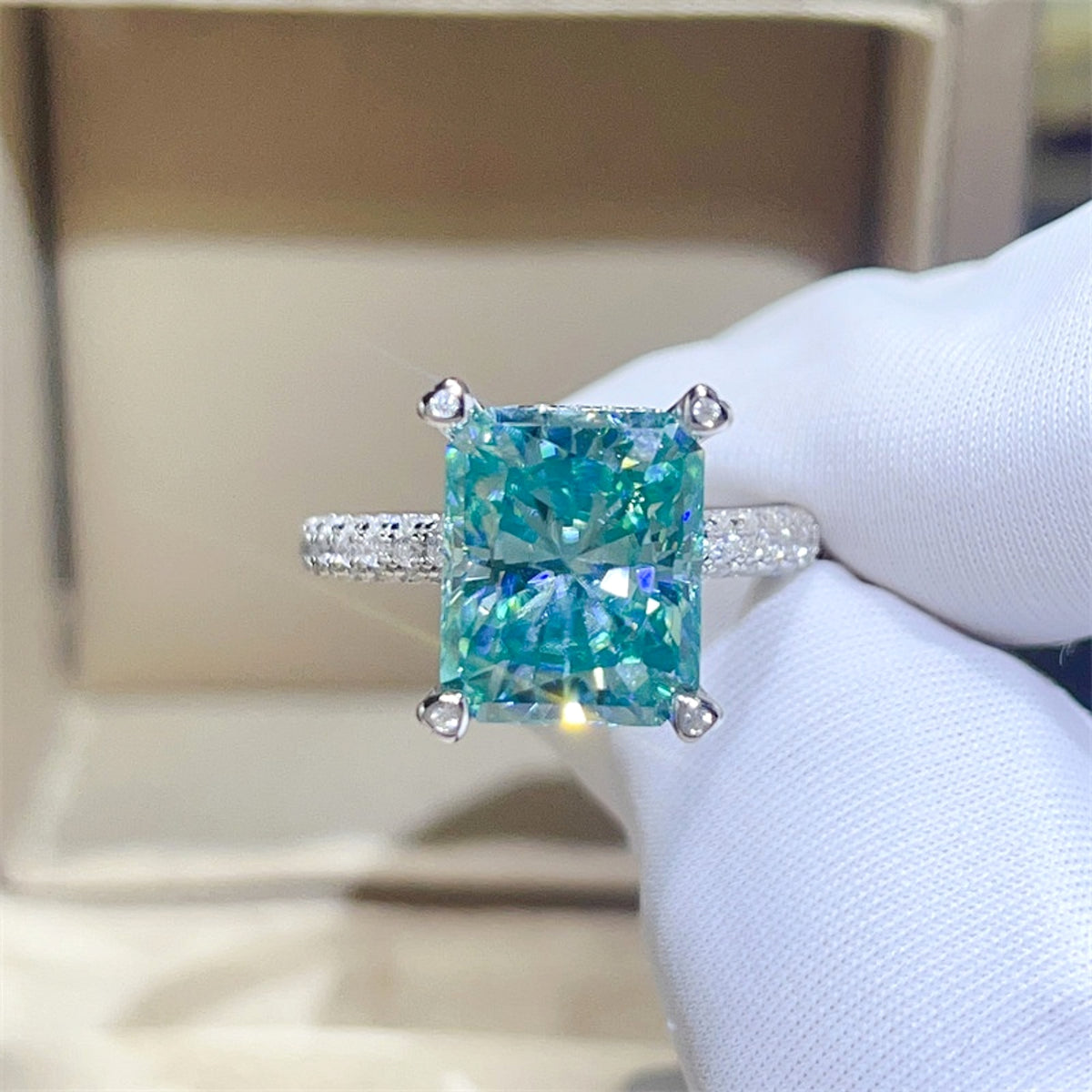 LuxeJewels™ – ParaGreen Royal – 5K Moissanite Signature Ring - enhanced image 7