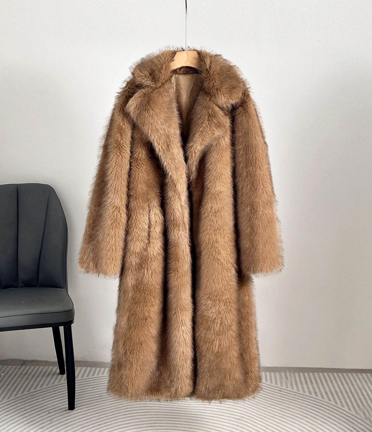 Royal Faux Fur Maxi Coat – 25 Edition - enhanced image 7