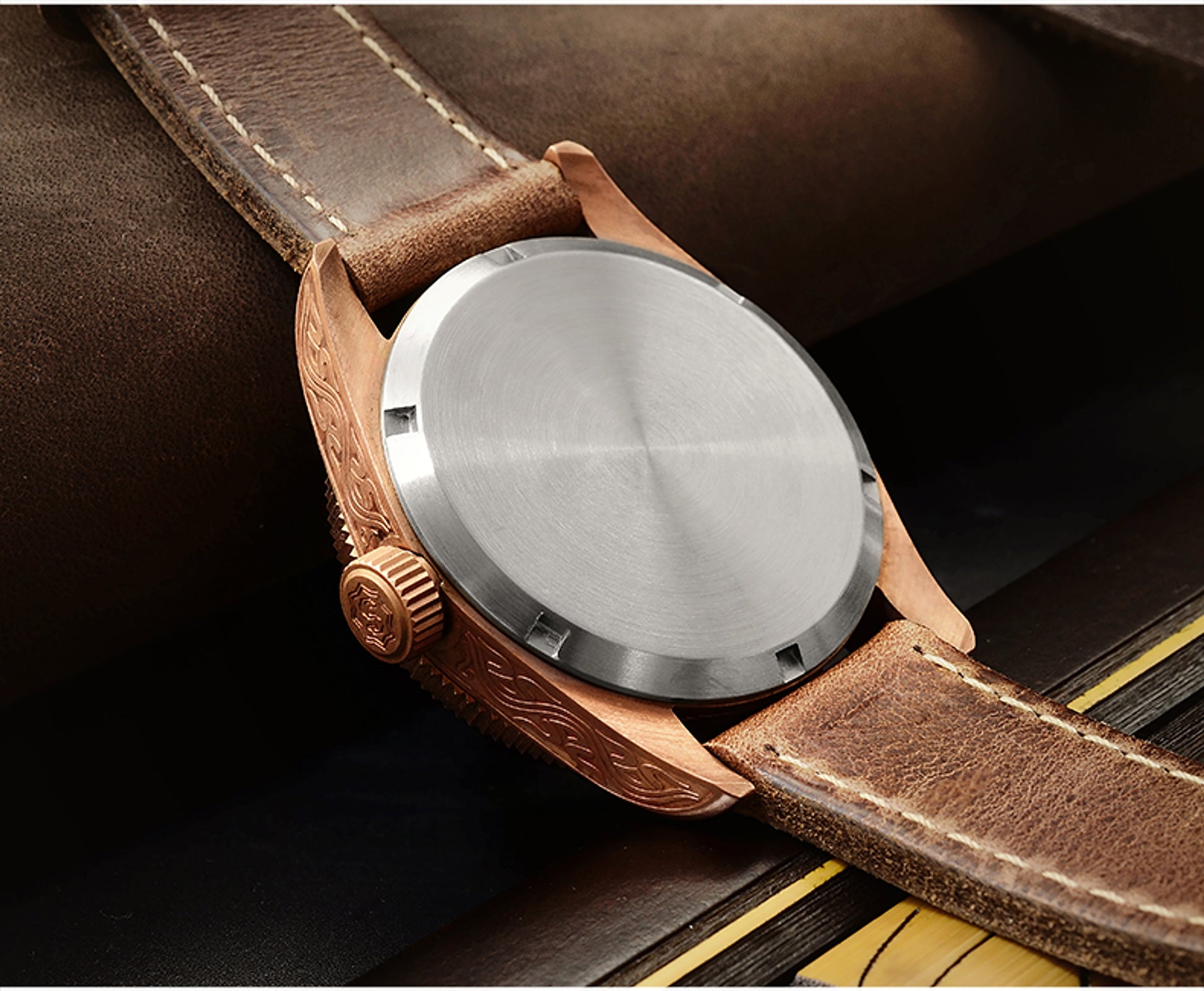 San Martin™ – Bronze Diver Automatic 200M - enhanced image 8