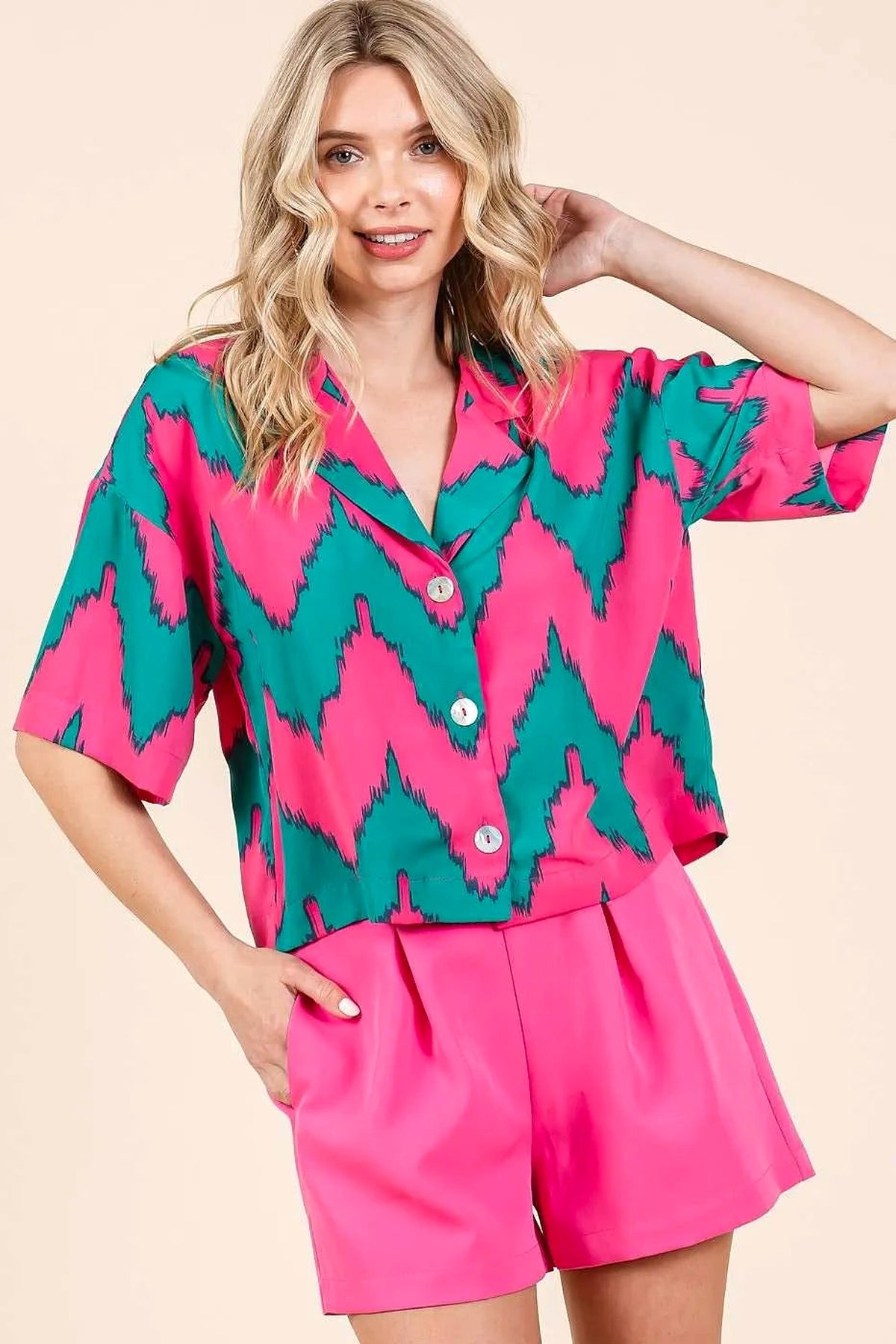 Mittoshop Chevron Print Short Sleeve Crop Shirt - enhanced image 8