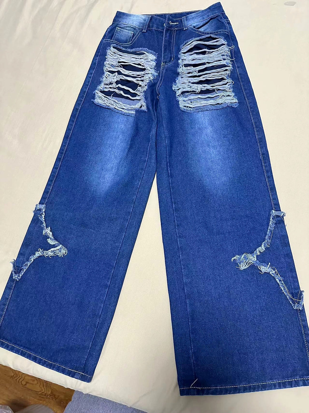 Patch Ripped Street Jeans – Haute Edition 25 - enhanced image 8