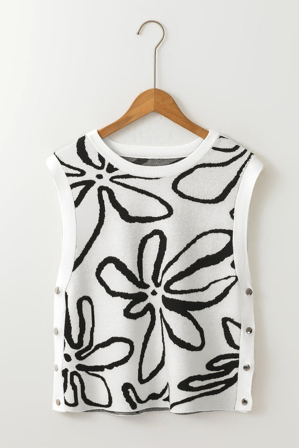 White Button Sides Sleeveless Floral Knitted Top - enhanced image 8