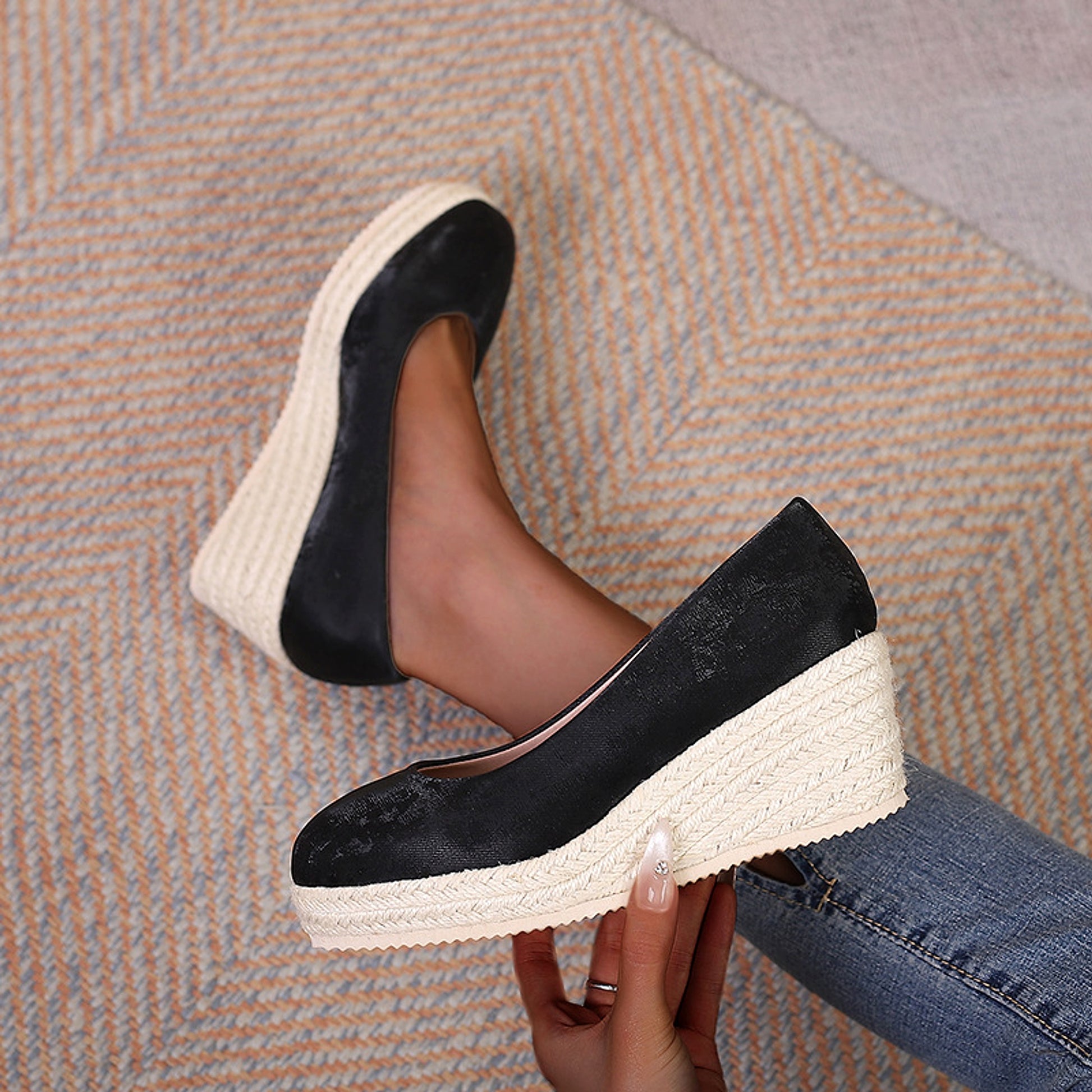 Women's Wedge Heel Thick Sole Round Toe Shallow Mouth Single Shoe - enhanced image 8