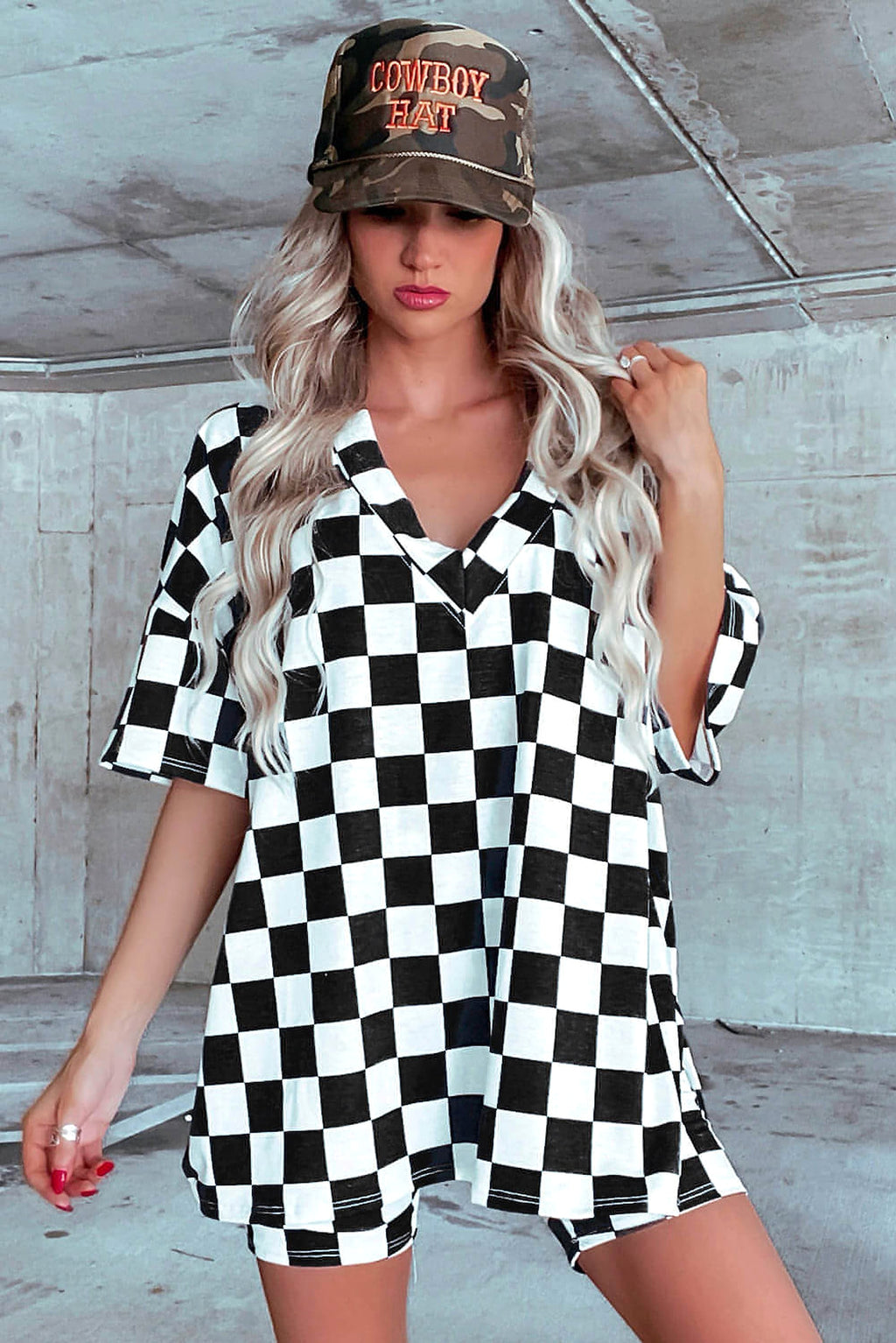 Black Checkerboard Print V Neck Loose Tee and Shorts Lounge Set - enhanced image 9