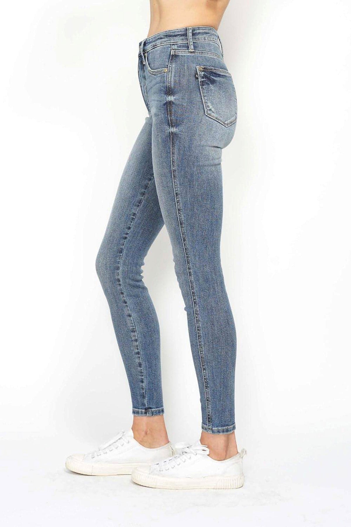 Judy Blue Full Size Tummy Control Contrast Wash Skinny Jeans - enhanced image 9