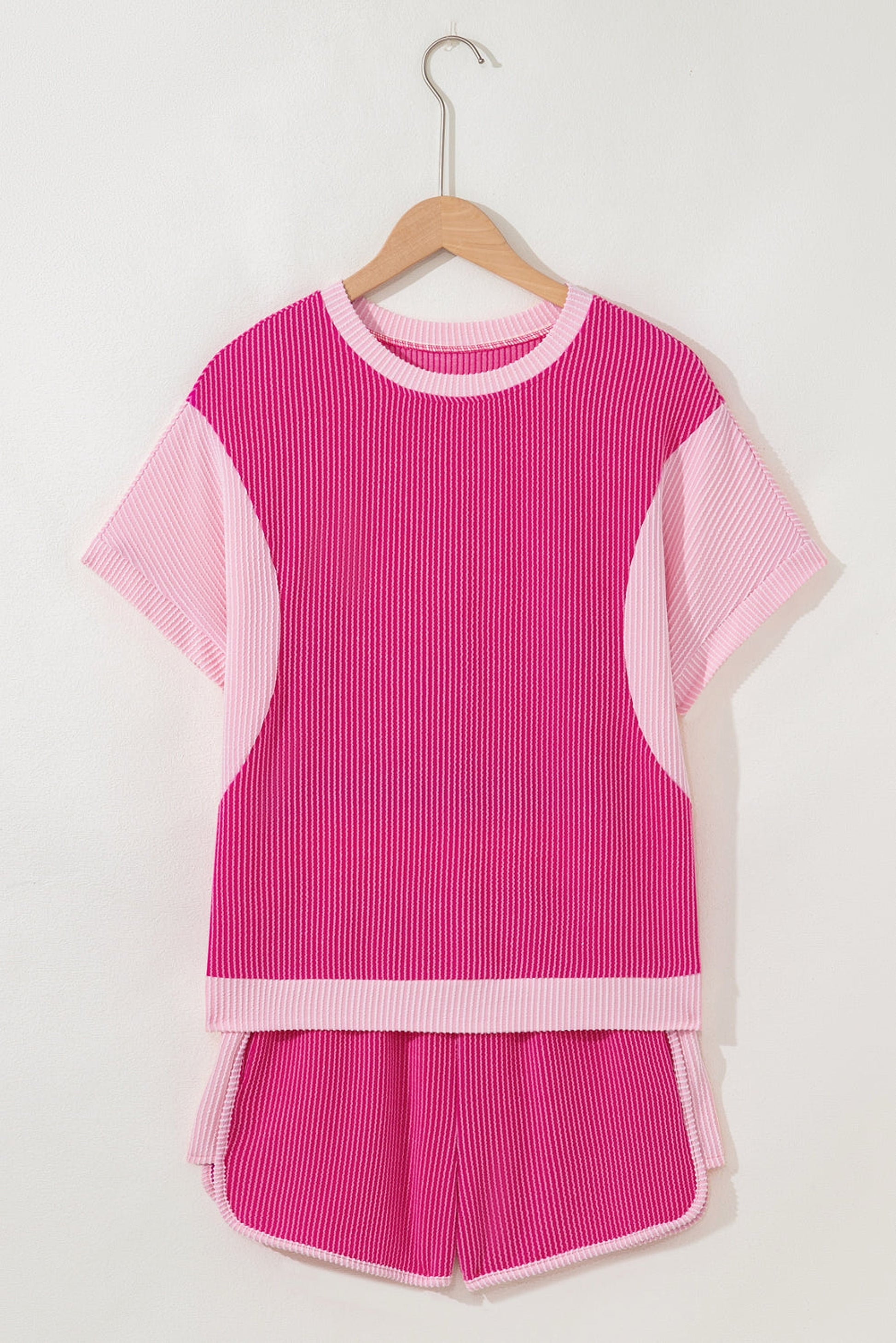 Rose Red 3D Spiral Ribbed Texture 2 Tones Patchwork Short Set - enhanced image 9