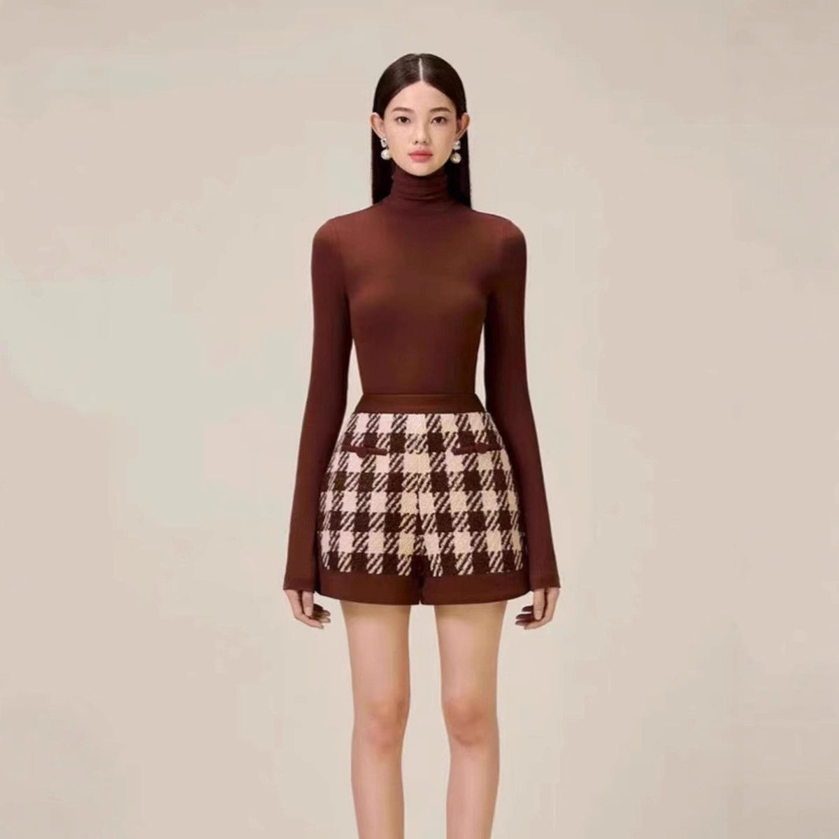 Houndstooth Woolen Cape Coat & Shorts – Elegant & Fashionable Set - enhanced image 10