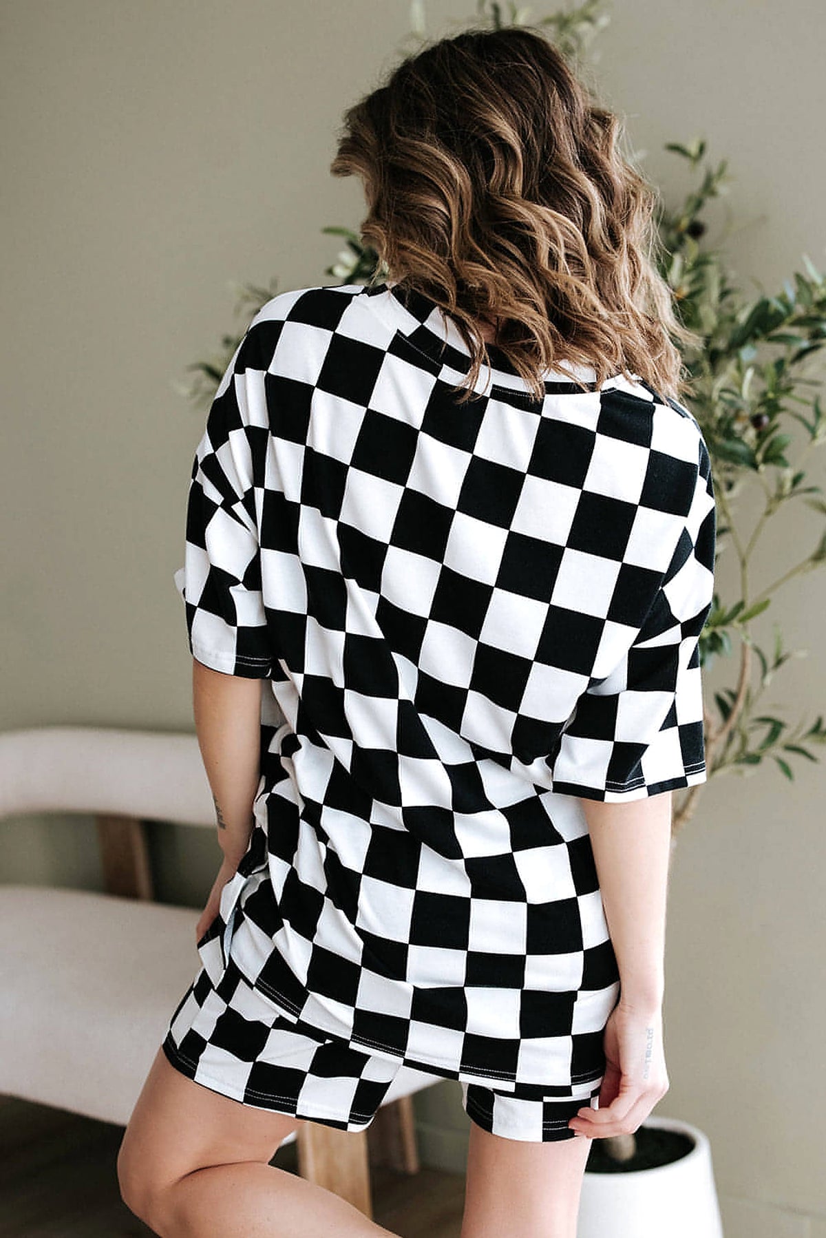 Black Checkerboard Print V Neck Loose Tee and Shorts Lounge Set - enhanced image 11