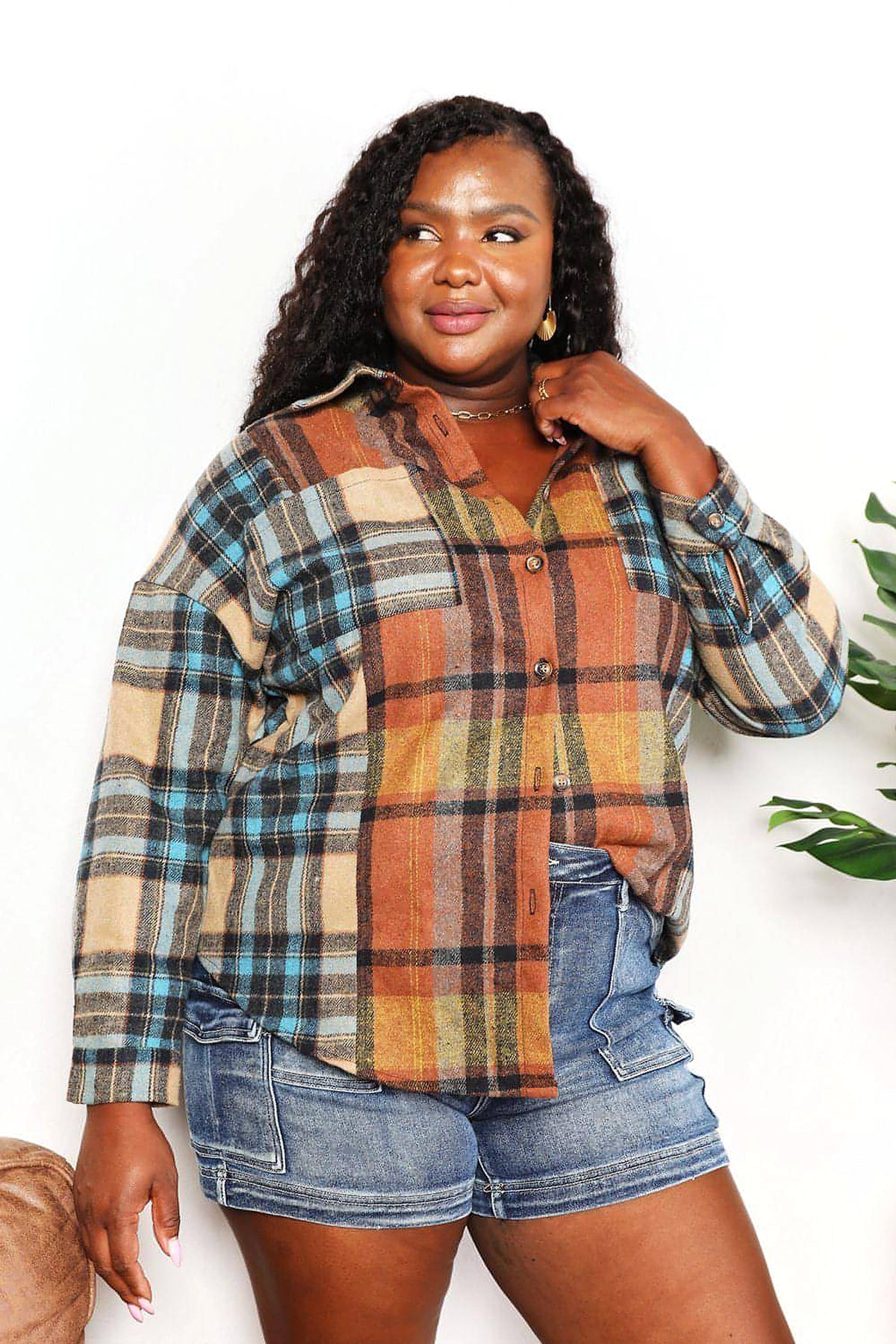 Double Take Plaid Curved Hem Shirt Jacket with Breast Pockets - enhanced image 11